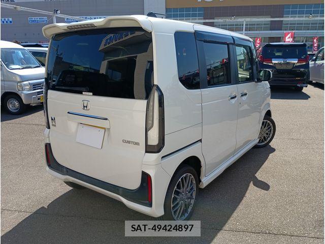 Honda N BOX CUSTOM 2024-02 7328891-1