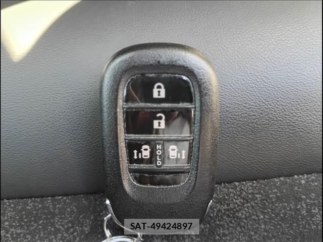 Honda N BOX CUSTOM 2024-02 7328891-23
