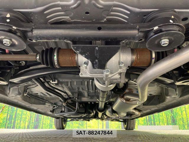 Honda N BOX CUSTOM 2024-06 7328890-18