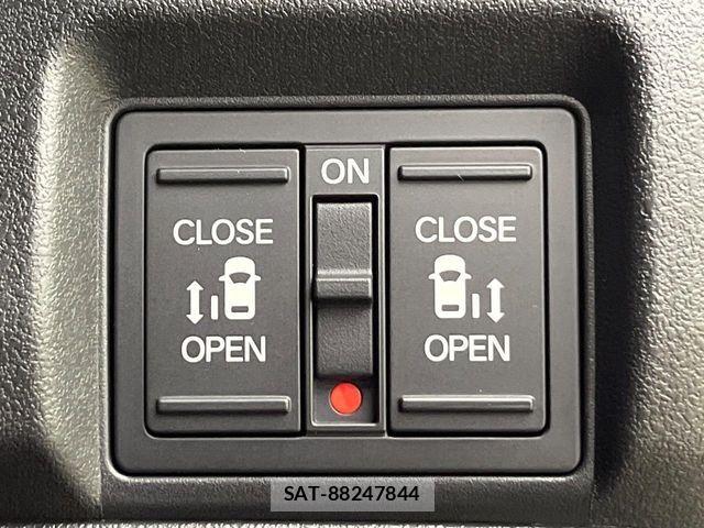 Honda N BOX CUSTOM 2024-06 7328890-4