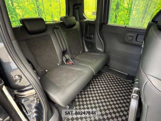 Honda N BOX CUSTOM 2024-06 7328890-8