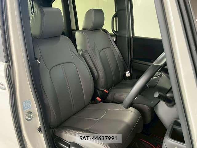 Honda N BOX CUSTOM 2018-06 7328893-12