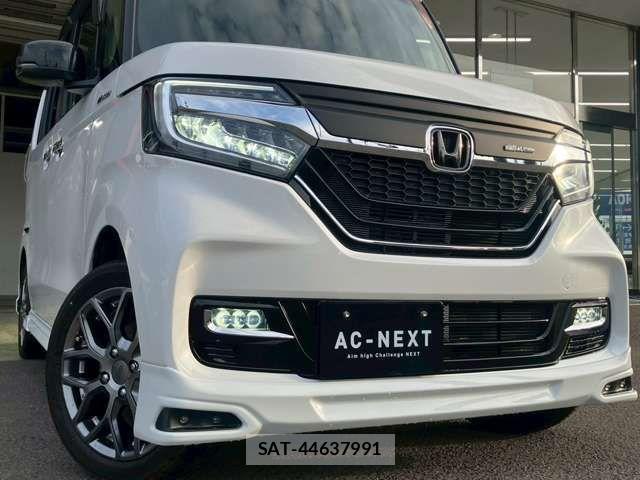 Honda N BOX CUSTOM 2018-06 7328893-14
