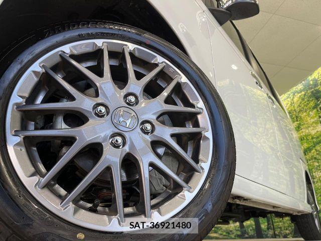 Honda N BOX CUSTOM 2024-03 7328885-13