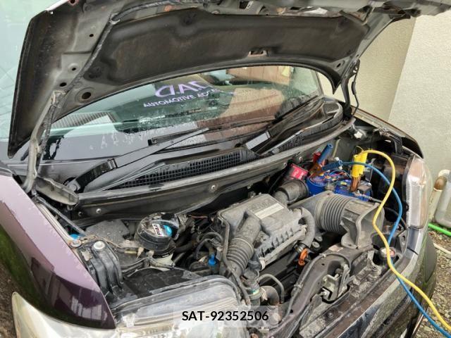 Honda N BOX CUSTOM 2016-08 7359025-11
