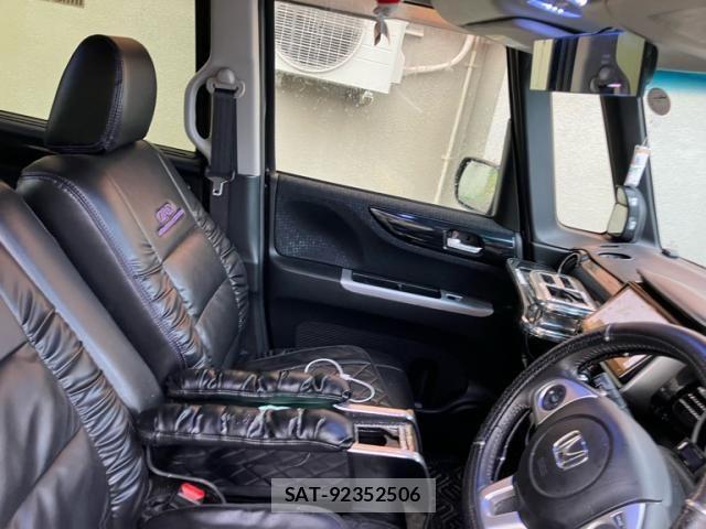 Honda N BOX CUSTOM 2016-08 7359025-14