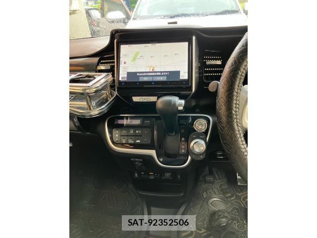Honda N BOX CUSTOM 2016-08 7359025-17