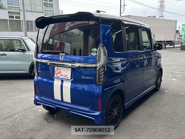 Honda N BOX CUSTOM 2018-11 7359029-10