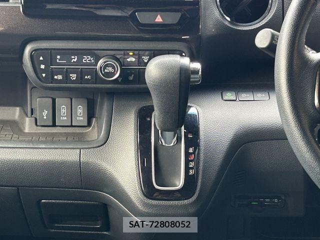 Honda N BOX CUSTOM 2018-11 7359029-12