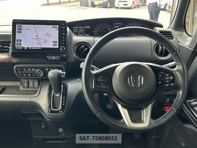 Honda N BOX CUSTOM 2018-11 7359029-1