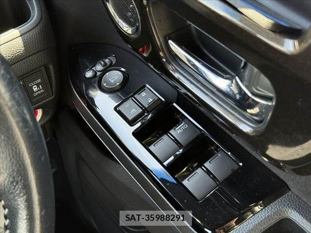 Honda N BOX CUSTOM 2017-10 7390903-22
