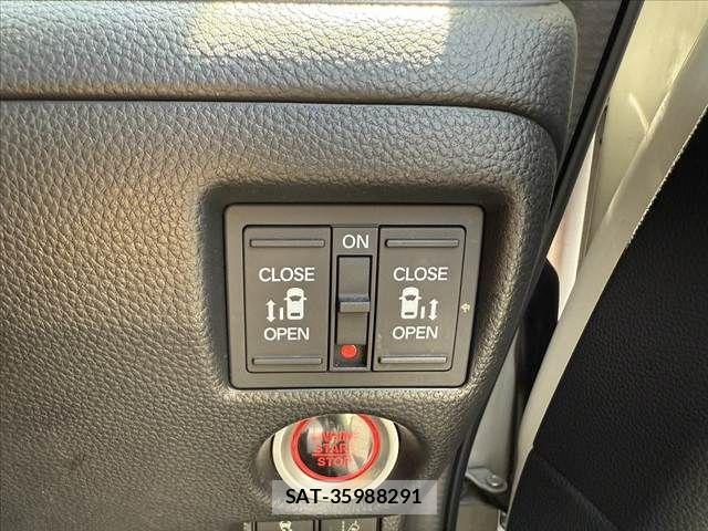 Honda N BOX CUSTOM 2017-10 7390903-23