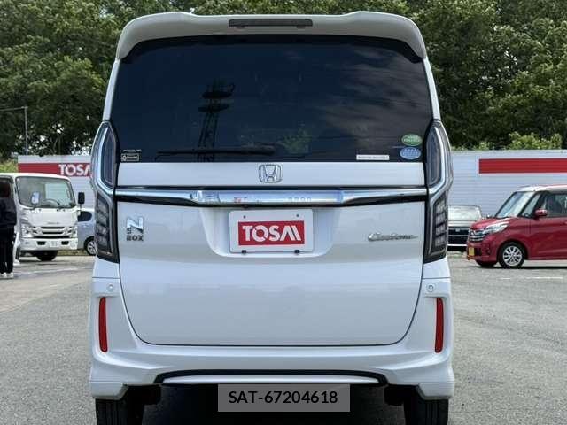 Honda N BOX CUSTOM 2019-01 7456308-18