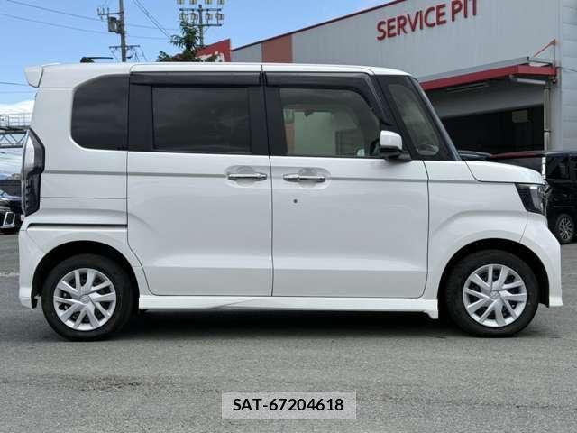 Honda N BOX CUSTOM 2019-01 7456308-25