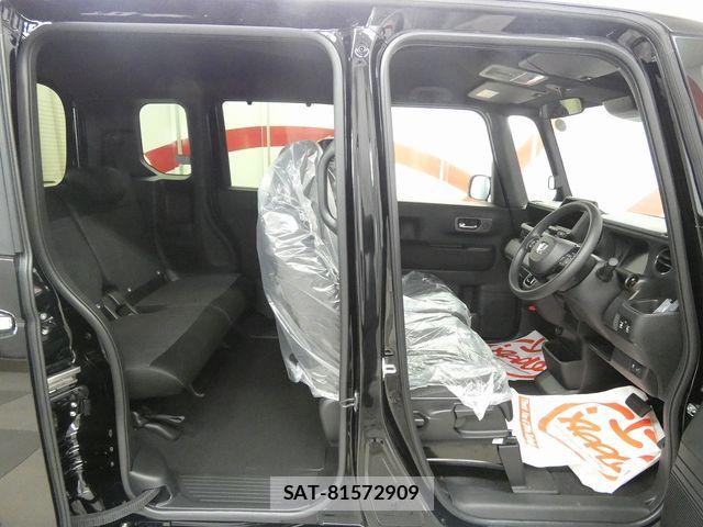 Honda N BOX CUSTOM 2025-11 7456300-11