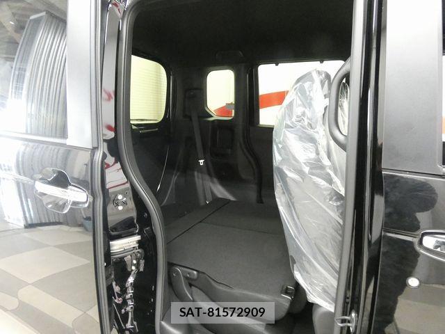 Honda N BOX CUSTOM 2025-11 7456300-7