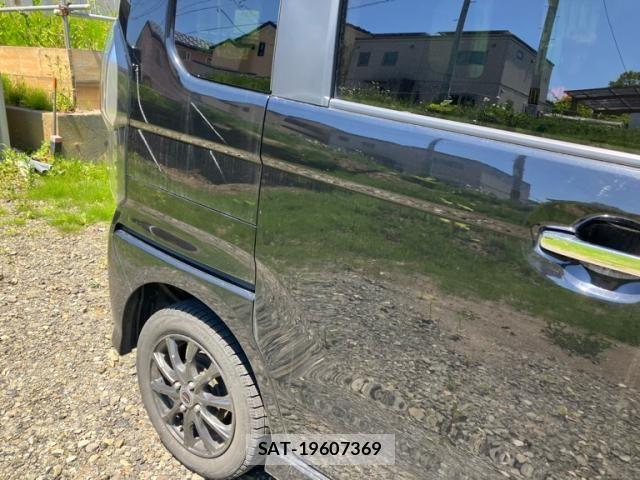 Honda N BOX CUSTOM 2021-03 7456302-11
