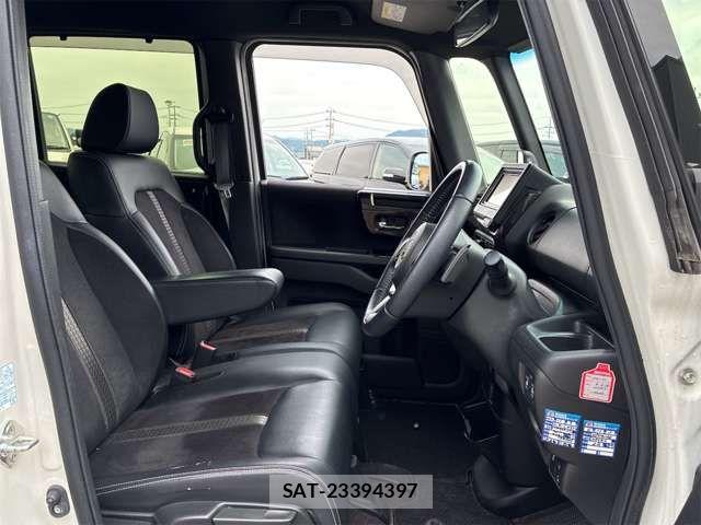 Honda N BOX CUSTOM 2020-11 7456306-11
