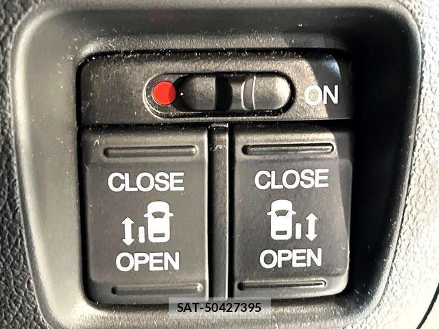 Honda N BOX CUSTOM 2017-05 7456309-2