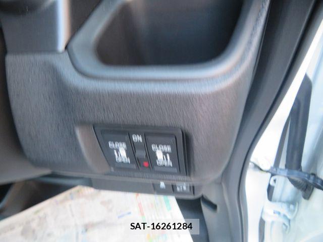 Honda N BOX CUSTOM 2026-05 7509431-23