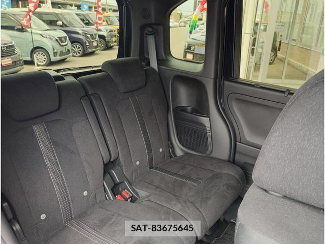 Honda N BOX CUSTOM 2023-04 7562563-7