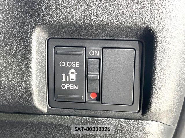 Honda N BOX CUSTOM 2026-05 7618687-2