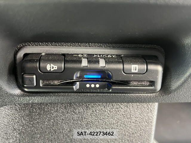 Honda N BOX CUSTOM 2023-11 7618685-15
