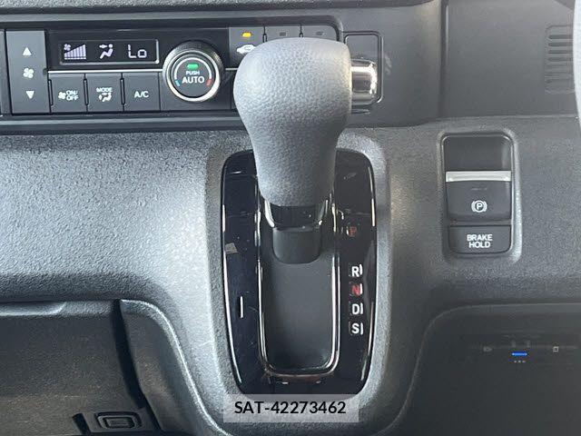 Honda N BOX CUSTOM 2023-11 7618685-19