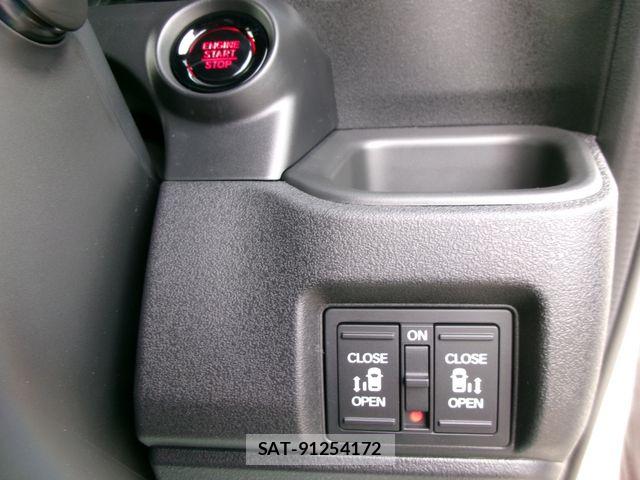 Honda N BOX CUSTOM 2026-05 7618683-21
