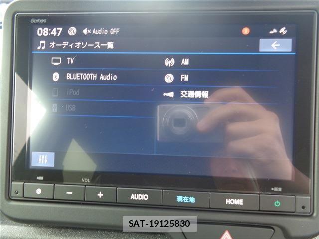Honda N BOX CUSTOM 2026-06 7618682-18