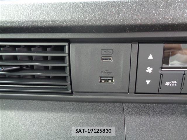 Honda N BOX CUSTOM 2026-06 7618682-20