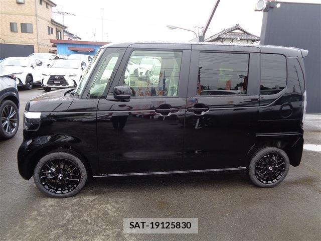 Honda N BOX CUSTOM 2026-06 7618682-4