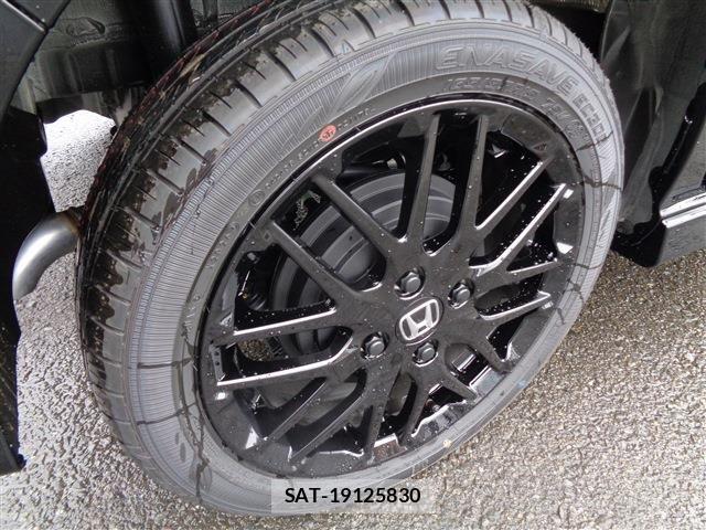 Honda N BOX CUSTOM 2026-06 7618682-8