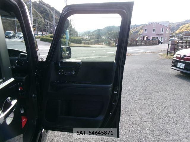 Honda N BOX CUSTOM 2023-01 7618684-16