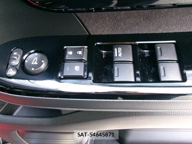 Honda N BOX CUSTOM 2023-01 7618684-17