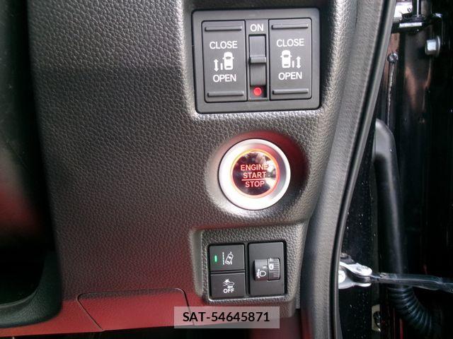 Honda N BOX CUSTOM 2023-01 7618684-18