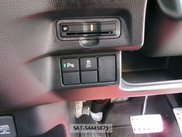 Honda N BOX CUSTOM 2023-01 7618684-19