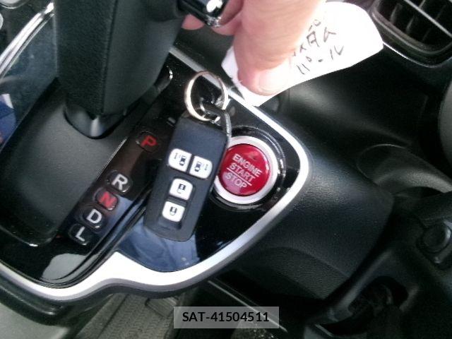 Honda N BOX CUSTOM 2015-05 7618691-16