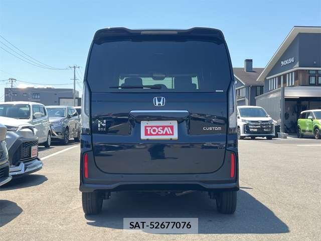 Honda N BOX CUSTOM 2024-05 7726486-18