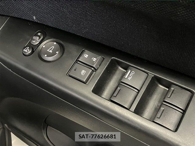 Honda N BOX CUSTOM 2016-01 7726494-16