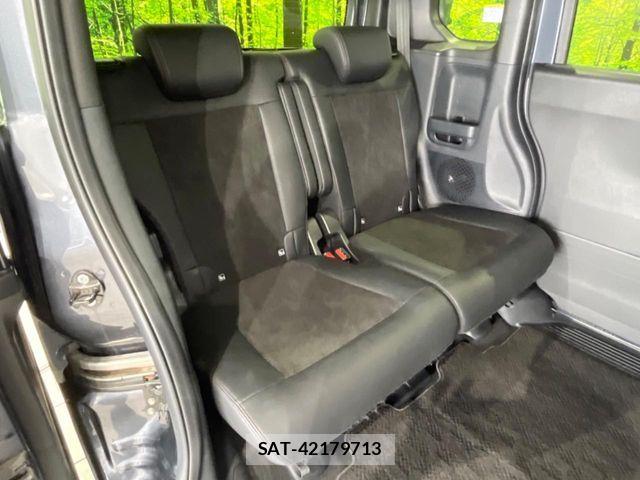 Honda N BOX CUSTOM 2023-11 7726488-9