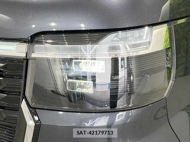 Honda N BOX CUSTOM 2023-11 7726488-12