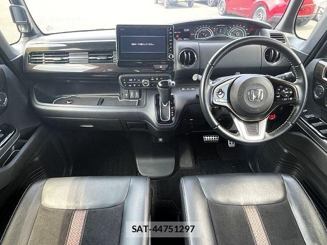 Honda N BOX CUSTOM 2017-12 7787638-1