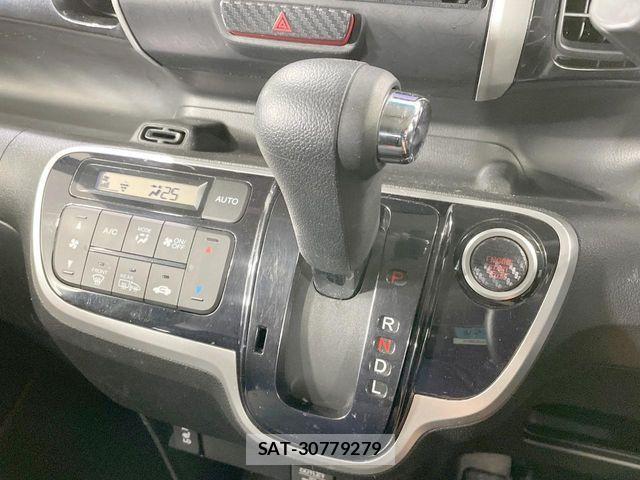 Honda N BOX CUSTOM 2015-06 7878374-19