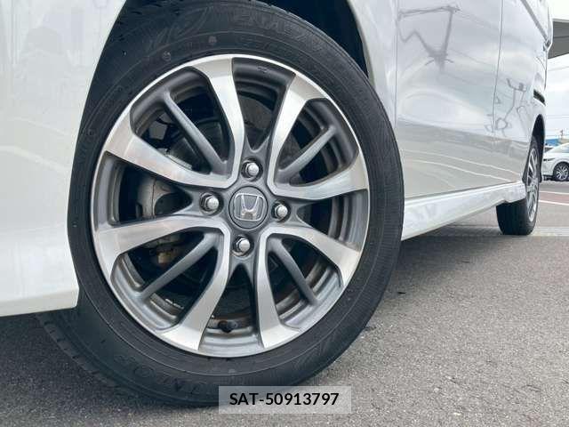 Honda N BOX CUSTOM 2023-08 8037229-13