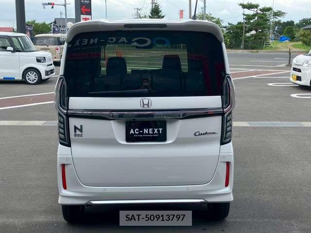 Honda N BOX CUSTOM 2023-08 8037229-15