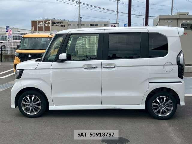 Honda N BOX CUSTOM 2023-08 8037229-16