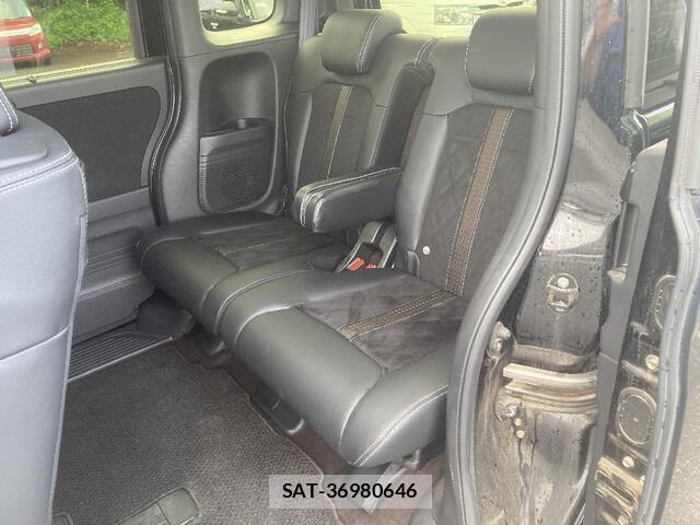 Honda N BOX CUSTOM 2018-01 8037234-18