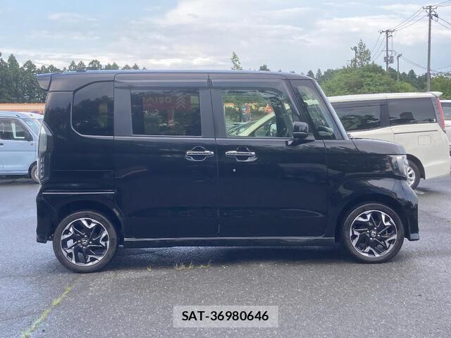 Honda N BOX CUSTOM 2018-01 8037234-23