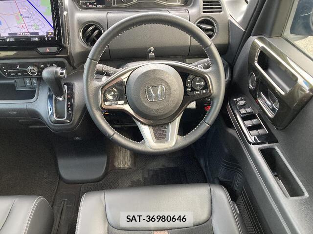 Honda N BOX CUSTOM 2018-01 8037234-6